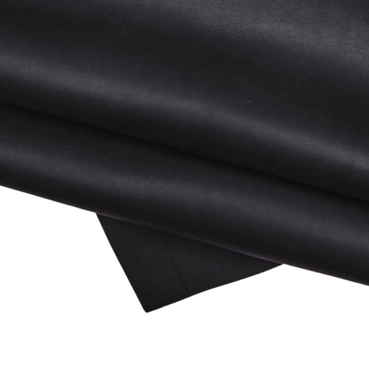 black Vegetable Tanned Mat Finishing Leather Hides